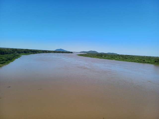 Chuvas recentes ajudam o Rio Paraguai a retomar n&iacute;vel normal