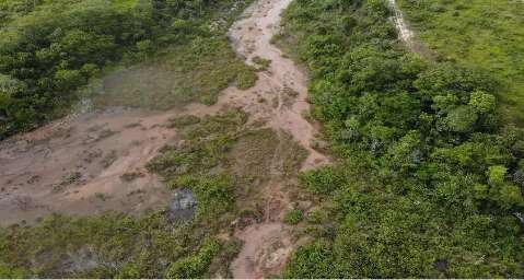 Empresa firma acordo para reparar dano ambiental que assoreou c&oacute;rrego