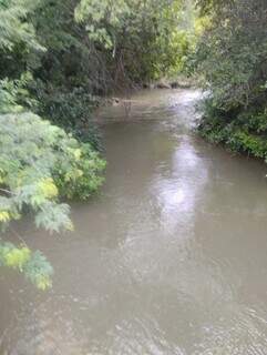 Balne&aacute;rio Municipal &eacute; interditado ap&oacute;s forte chuva em Bonito 