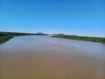 Chuvas recentes ajudam o Rio Paraguai a retomar n&iacute;vel normal