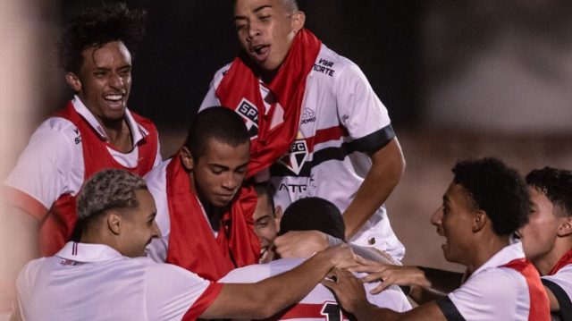 S&atilde;o Paulo e Crici&uacute;ma disputam primeira vaga na final da Copinha