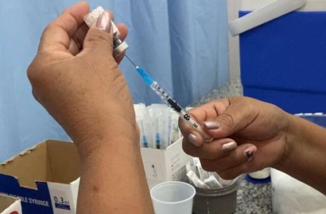 Estado libera recurso para refor&ccedil;ar campanha de vacina&ccedil;&atilde;o contra dengue 