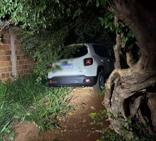 Rapaz foge com Jeep roubado e &eacute; morto pela PM