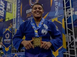 Campo-grandense conquista ouro no Europeu de Jiu-Jitsu em Lisboa