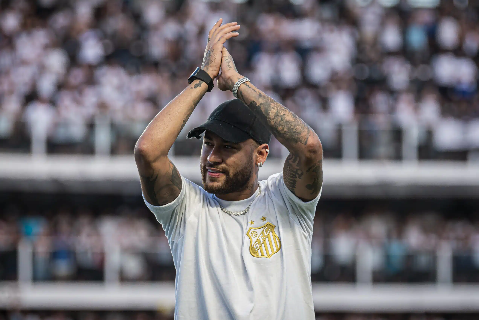 Presidente do Santos anuncia retorno de Neymar ao clube ap&oacute;s 12 anos