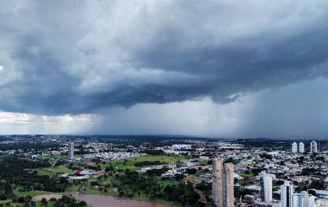 Chuva chega &agrave; regi&atilde;o sul e central de Campo Grande nesta ter&ccedil;a-feira