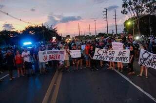 Ap&oacute;s protestos, concession&aacute;ria promete come&ccedil;ar melhorias na BR-163 em 10 dias 