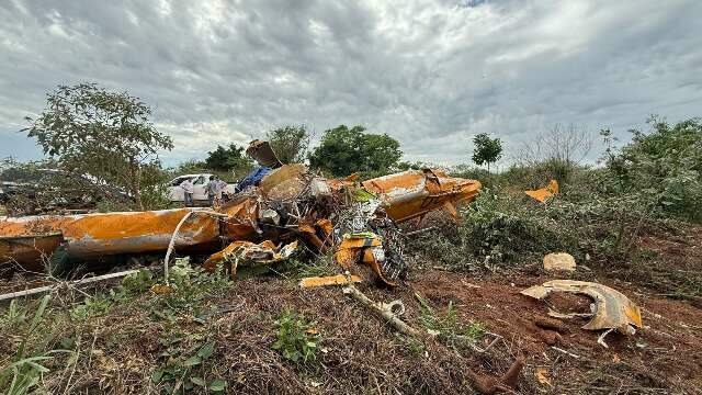 Piloto de avi&atilde;o agr&iacute;cola morre ap&oacute;s aeronave cair em MS