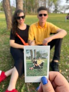 Imprimir foto virou lucro para amigos que sa&iacute;ram oferecendo no parque 