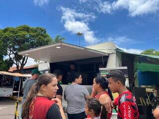 Feiras t&ecirc;m fila de gente &agrave; procura da vers&atilde;o alco&oacute;lica do caldo de cana
