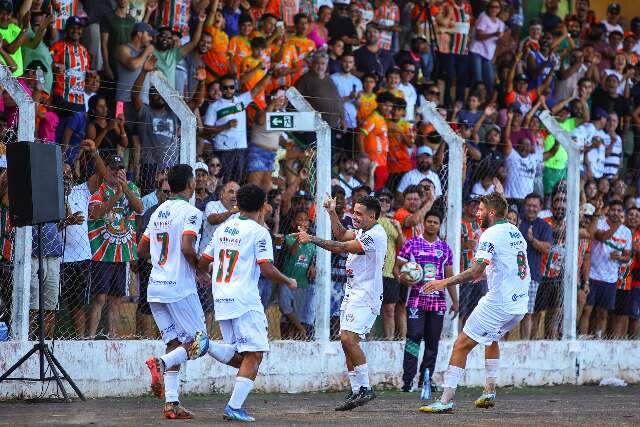 Naviraiense goleia Aquidauanense no Est&aacute;dio Virot&atilde;o pelo estadual