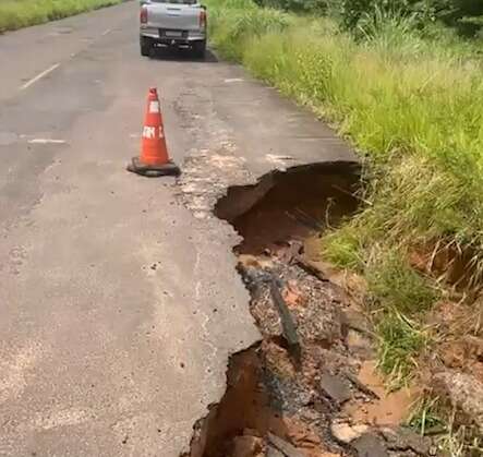 Empresas ir&atilde;o restaurar duas rodovias por R$ 165 milh&otilde;es em MS