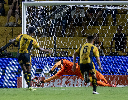 Corinthians vence Novorizontino em partida antecipada do Paulist&atilde;o