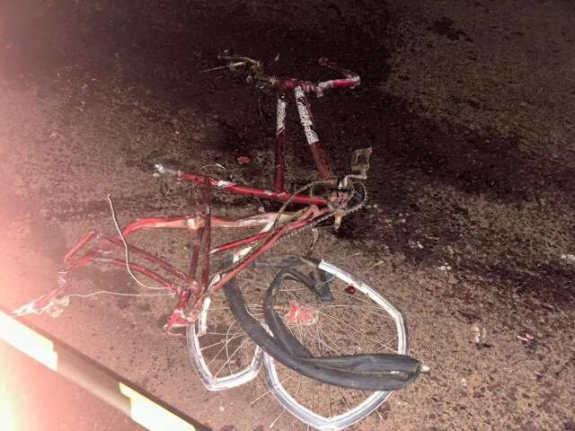 Ciclista morre atropelado por carreta na BR-163