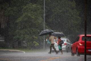 Meteorologia segue previs&atilde;o e Capital registra pancadas de chuva