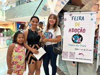 Feira de ado&ccedil;&atilde;o chega a shopping com 40 pets adultos e filhotes