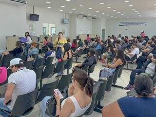 Na luta por vaga em creche, m&atilde;es lotam Defensoria neste s&aacute;bado