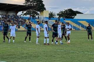 Costa Rica e Pantanal ficam no empate em jogo no Est&aacute;dio Laert&atilde;o 