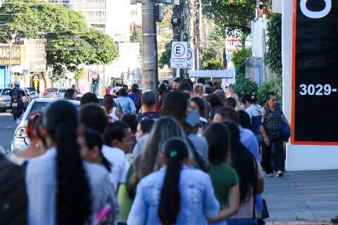 Funsat amanhece com fila imensa de candidatos a vagas do Primt