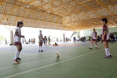 Poliesportivo Vila Almeida abre vagas do futsal ao arco e flecha paral&iacute;mpico