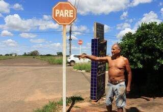 Sem quebra-molas, avenida vira palco de acidentes semanais na Capital