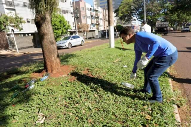 Marçal vira gari e pega no pesado por um dia