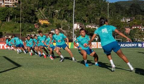 Sele&ccedil;&atilde;o Brasileira Feminina faz primeiro treino do ano na Granja Comary 