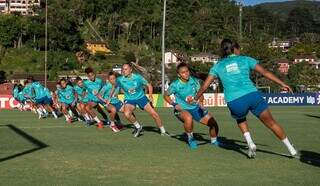 Sele&ccedil;&atilde;o Brasileira Feminina faz primeiro treino do ano na Granja Comary 