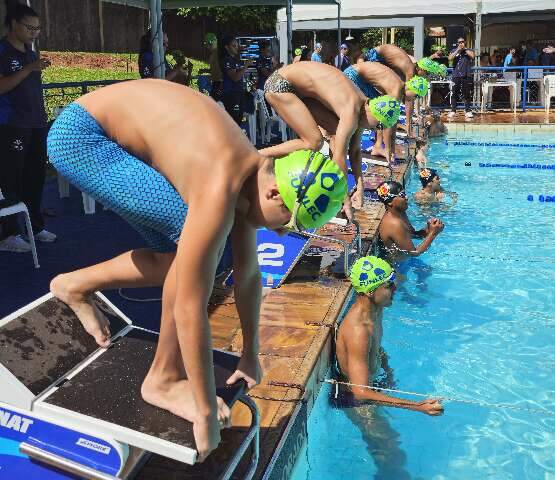 Atletas da Funlec conquistam 7 medalhas na abertura da temporada de nata&ccedil;&atilde;o 2025