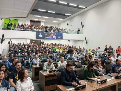 Embates marcam audi&ecirc;ncia p&uacute;blica do projeto que pro&iacute;be a pesca de 29 esp&eacute;cies