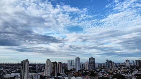 Domingo ser&aacute; de sol e possibilidade de tempestades em MS