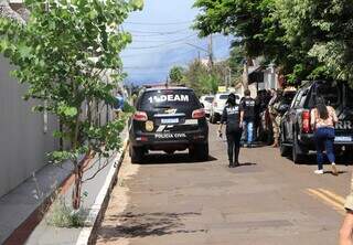 Pol&iacute;cia faz reconstitui&ccedil;&atilde;o do assassinato de Vanessa 13 dias depois