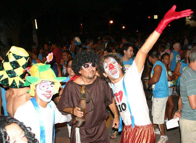 Abre-alas do Carnaval, Sand&aacute;lias de Frei Mariano &quot;brinca&quot; com a praga do padre