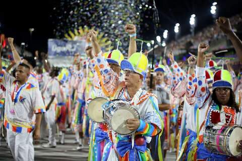  Thimbahia e bateria da Uni&atilde;o da Ilha, as atra&ccedil;&otilde;es nacionais em Corumb&aacute;