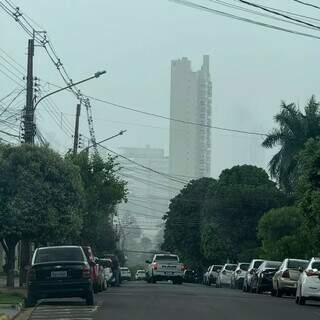 Neblina e chuva faz sensa&ccedil;&atilde;o t&eacute;rmica cair 5,6&deg;C em Campo Grande