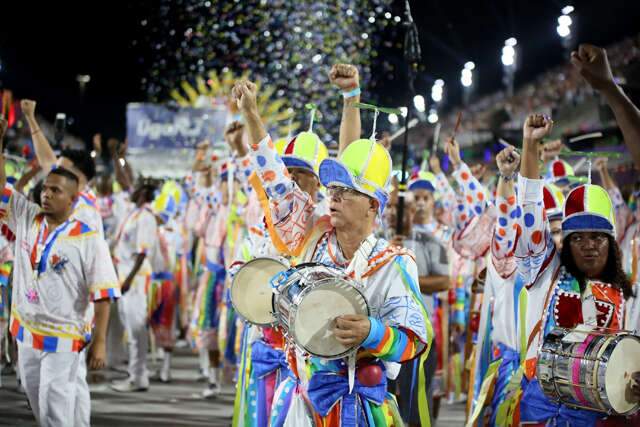 Thimbahia e bateria da Uni&atilde;o da Ilha, as atra&ccedil;&otilde;es nacionais em Corumb&aacute;