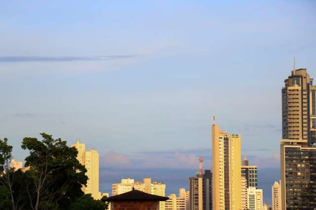 Pr&oacute;ximos dias ser&atilde;o de calor intenso em MS, avisa meteorologia