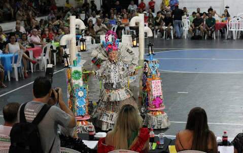 Carnavalescos da Capital vencem o Concurso de Fantasia de Corumb&aacute;