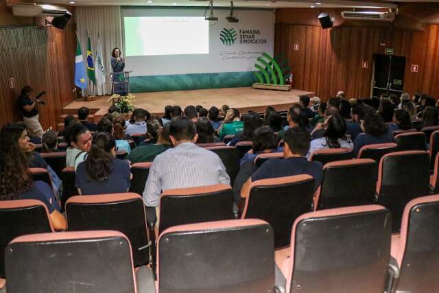 Projeto capacita trabalhadores rurais para identificar viol&ecirc;ncia contra mulheres