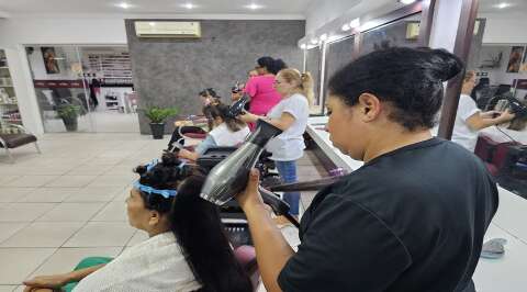 Corte de cabelo pode variar at&eacute; R$ 159, revela pesquisa do Procon