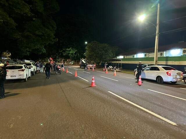 Opera&ccedil;&atilde;o de Carnaval flagra 99 motoristas alcoolizados e 37 sem CNH