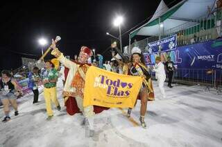 Desfiles das escolas de samba d&atilde;o sequ&ecirc;ncia ao Carnaval na Capital