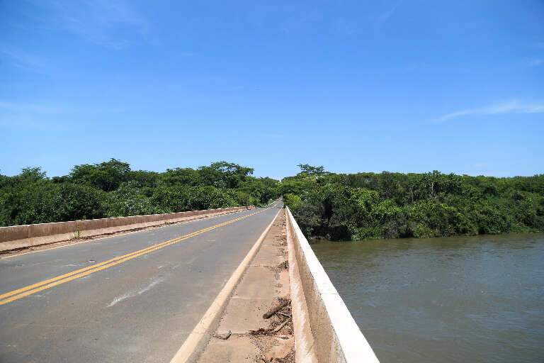 Ponte sobre o Rio Sucuriú na MS-377. (Foto: Paulo Francis)