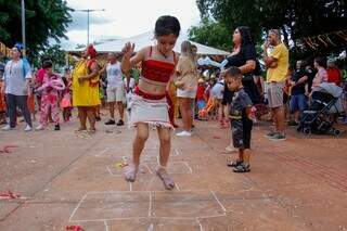 Bloco devolve vida &agrave; Orla e mostra que festa tamb&eacute;m existe fora da Esplanada