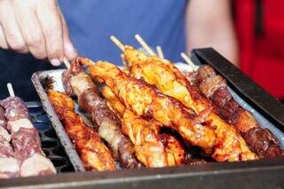 SubUai e burger Tadalafila: at&eacute; lanche entrou em clima de Carnaval 