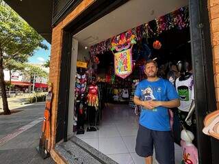 Enquanto o Mercad&atilde;o tem boas vendas, com&eacute;rcio do Centro &quot;esvazia&quot; no Carnaval