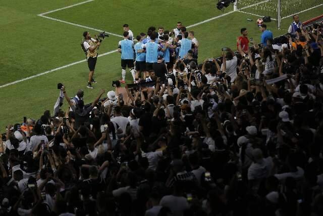 Corinthians abre disputa por vaga na fase de grupos da Libertadores