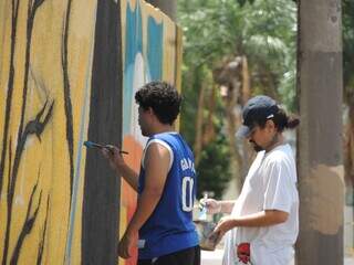 Camp&atilde;o Graffiti leva arte e cor para bairros de Campo Grande