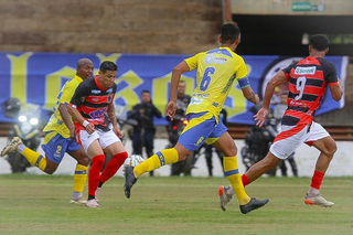 Campeonato Estadual define últimos semifinalistas neste domingo