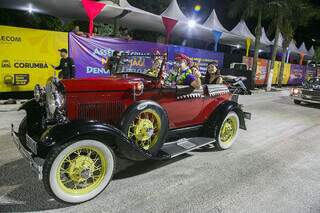 Hoje &eacute; dia de reviver o romantismo dos velhos carnavais em Corumb&aacute;